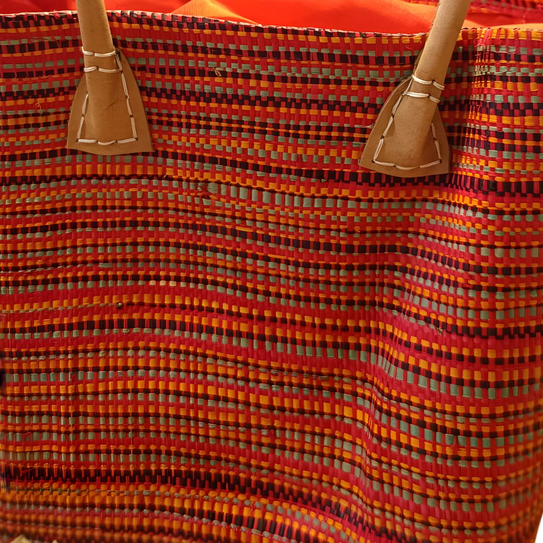 Cabas en raphia de Madagascar rouge